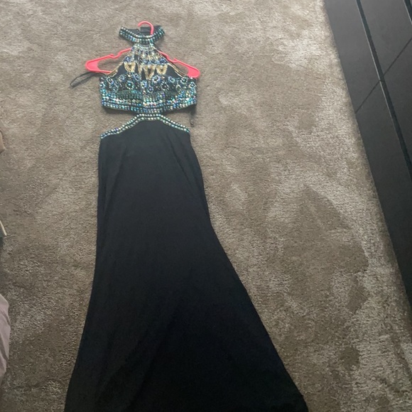 Prom dress - Picture 4 of 4